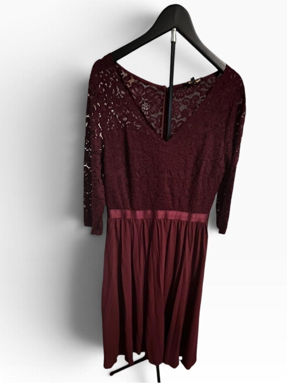 Long Sleeve Lace V-Neck Dress in Deep Burgundy